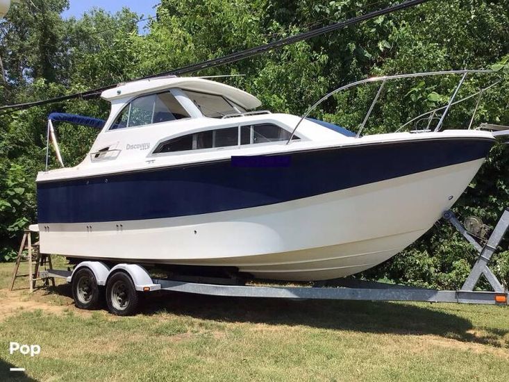 2009 Bayliner 246 discovery