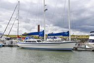 1989 Freedom 47 Pilothouse