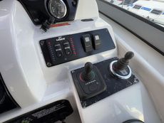 2009 Crownline 340 CR