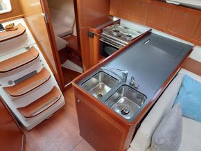 Beneteau Oceanis 34  - Galley