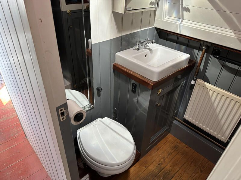 Shower Room 1