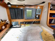 1998 J Boats 32