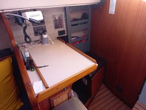jeanneau fantasia sailboat captains desk