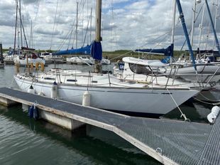 1973 Centurian 32