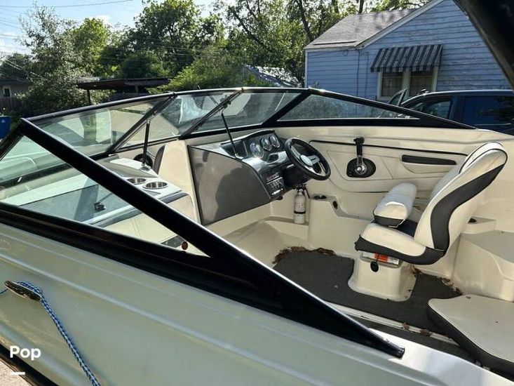 2015 Sea Ray 210 spx