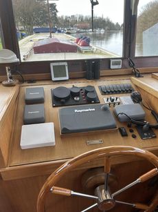 Dutch Barge 'Piper' 55ft Bespoke Build - Residential Mooring on Thames