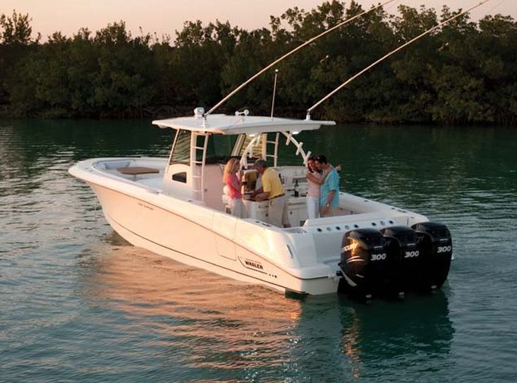 Boston Whaler - 370 Outrage