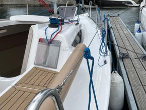 Viko S21 - New Boat - Side Deck