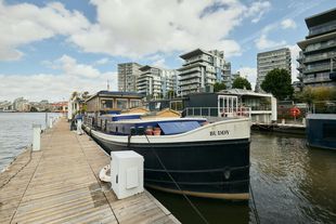 Houseboat for sale, SW18