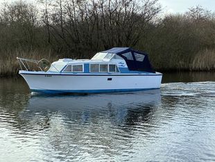 Bounty 27 Shaft drive Diesel river cruiser, Boat