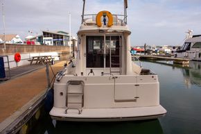 2001 Rodman 800 Flybridge 6