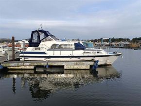Broom 32  - Exterior