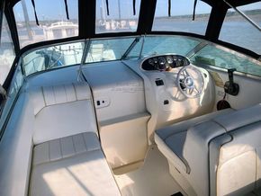 Sea Ray 240 Sundancer  - Cockpit