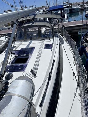 2017 Bavaria 37 Cruiser 11