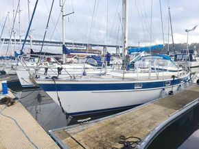 Hallberg Rassy 352  - Main Photo