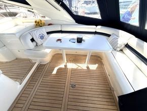 2006 Princess V42 15