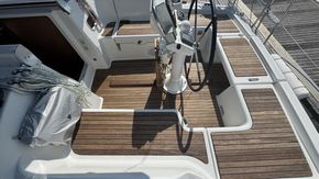 2010 Beneteau Oceanis 34 15