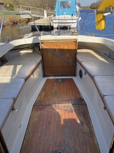 LM28