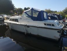 1975 JG Meakes Madeira 27 Aft Cabin