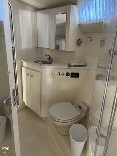 2000 Carver 380 Santego