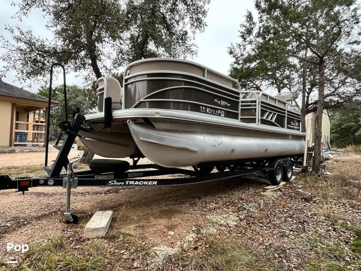 2020 Sun Tracker 22 dlx