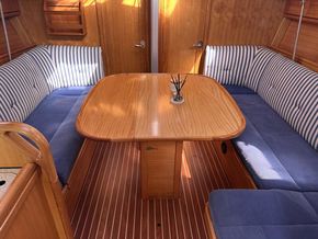 2007 Bavaria 37 Cruiser 39