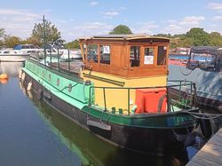 Wide Beam Barge