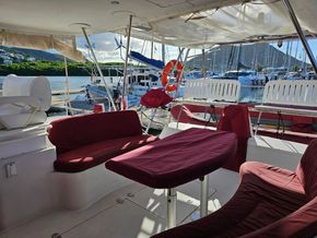 PDQ Antares 44  - Cockpit