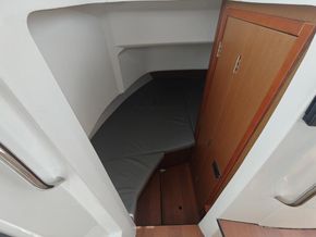 Beneteau Barracuda 7  - Interior