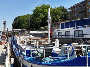 Dutch Barge 21m Stylishly Renovated - Exterior