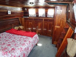Varend Woonschip 17.30