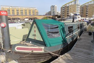 57 ft cruiser stern narrowboat w C London residential mooring