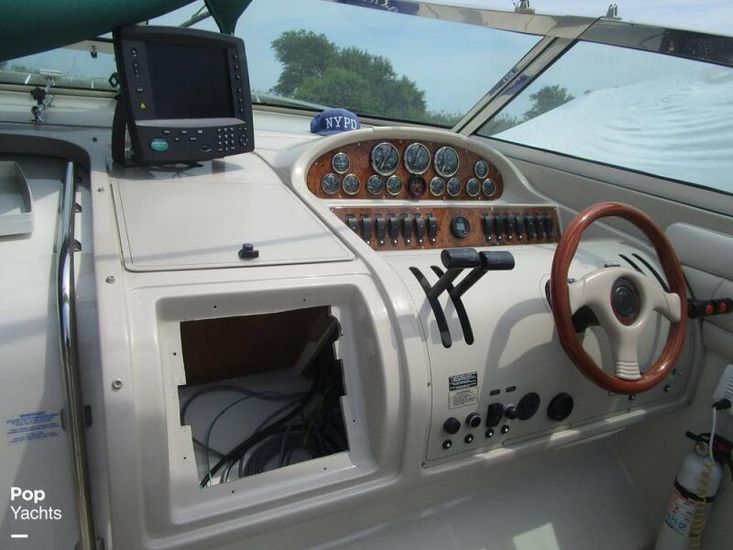 1997 Regal 402 Commodore