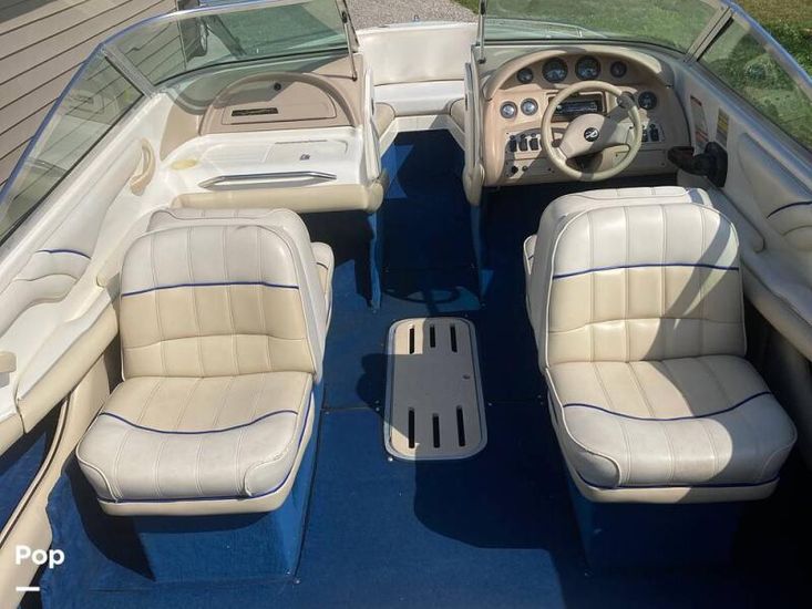 1994 Sea Ray 220 signature