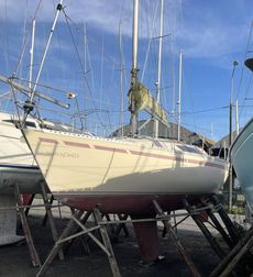 1982 Beneteau First 28