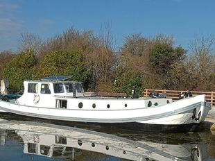 Dutch Barge 16m x 3.5m