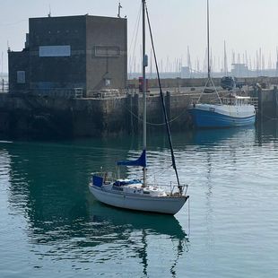 Cutlass 27