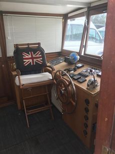 1999 Delta Marine Luxe-motor replica , good condition inside/out