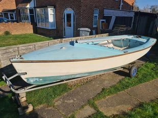 Wayfarer sailing dinghy Norwich