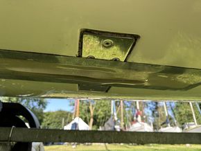 Keel slot and brackets excellent condition 