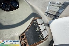 Bayliner 2252 - controls 2