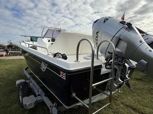 Salcombe Flyer 440