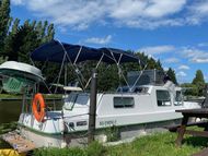 Nice polyester boat Renaud 900 in France