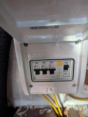 240v RCD trip unit