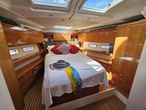 Hanse 575  - Forward Cabin