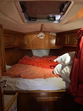 fore peak berth
