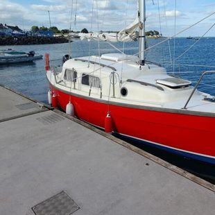 LEISURE 22, Fin Keel cruiser, New spars and rigging.