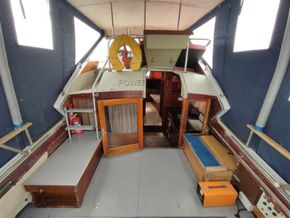Coronet 32 Oceanfarer  - Cockpit
