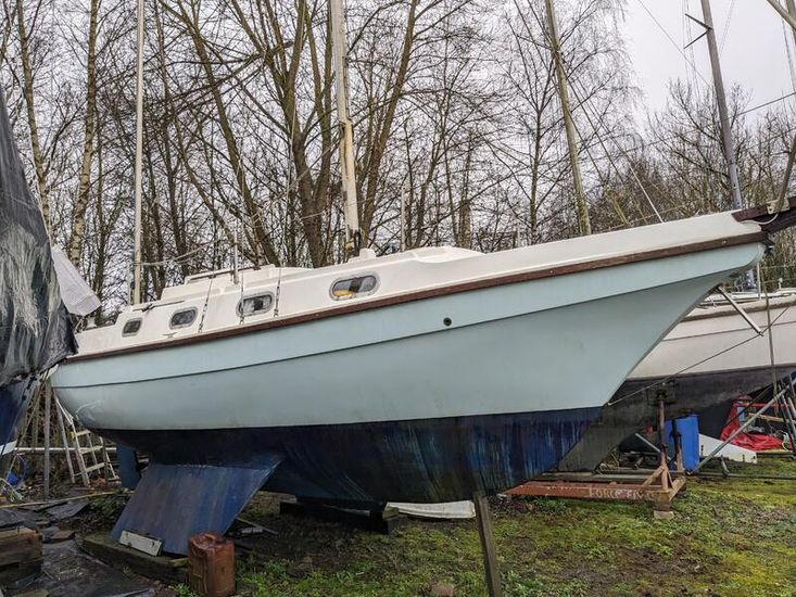 Halcyon 27 for sale UK, Halcyon boats for sale, Halcyon used boat sales ...