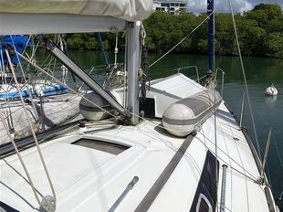 2011 Beneteau Oceanis 34